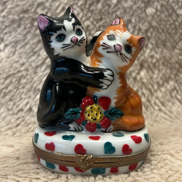 Limoges Other - LIMOGES France Playful Cats Trinket Box